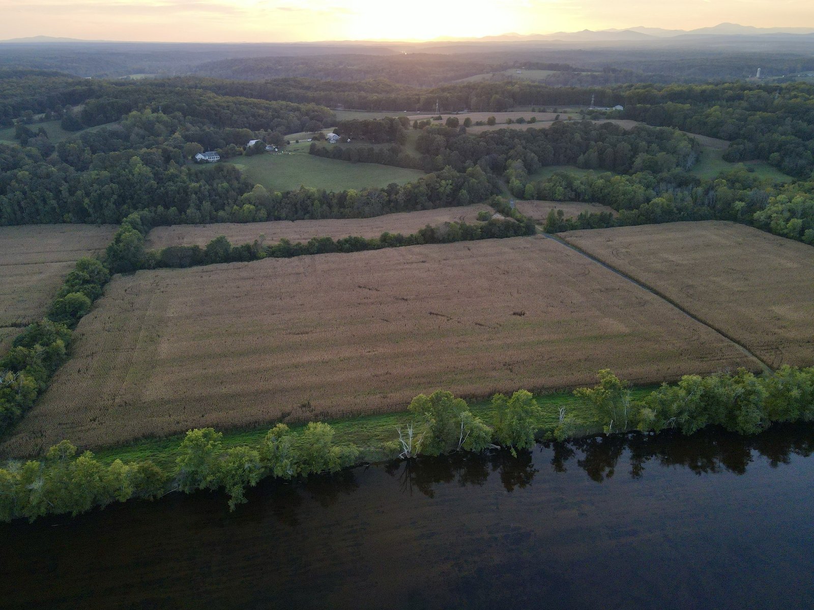 James River at sunset with Blue Ridge Mountains — Belle Meade Farm