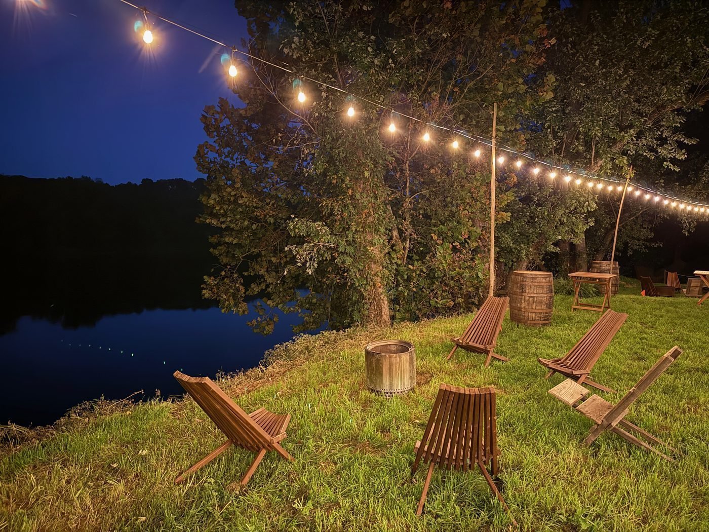 Chairs and fire pit by the James River