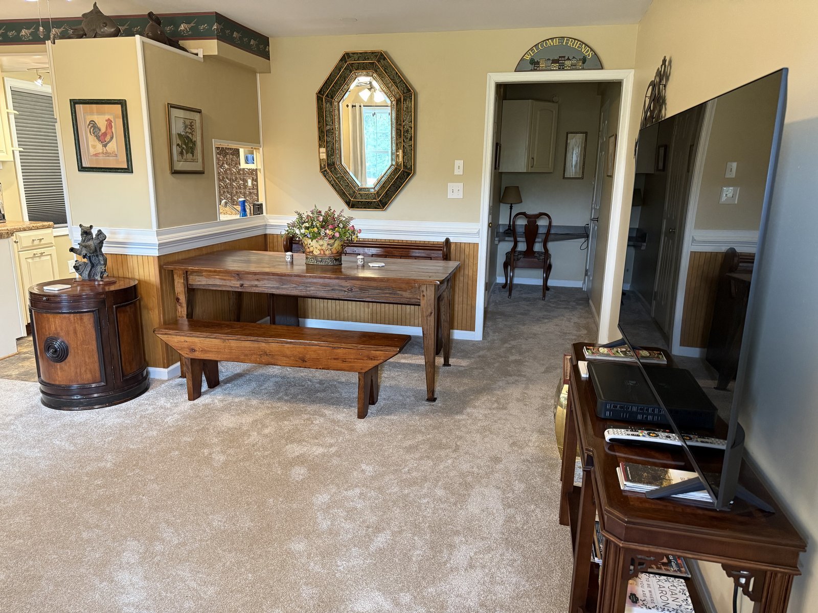 Meadowview Suite dining nook and TV console