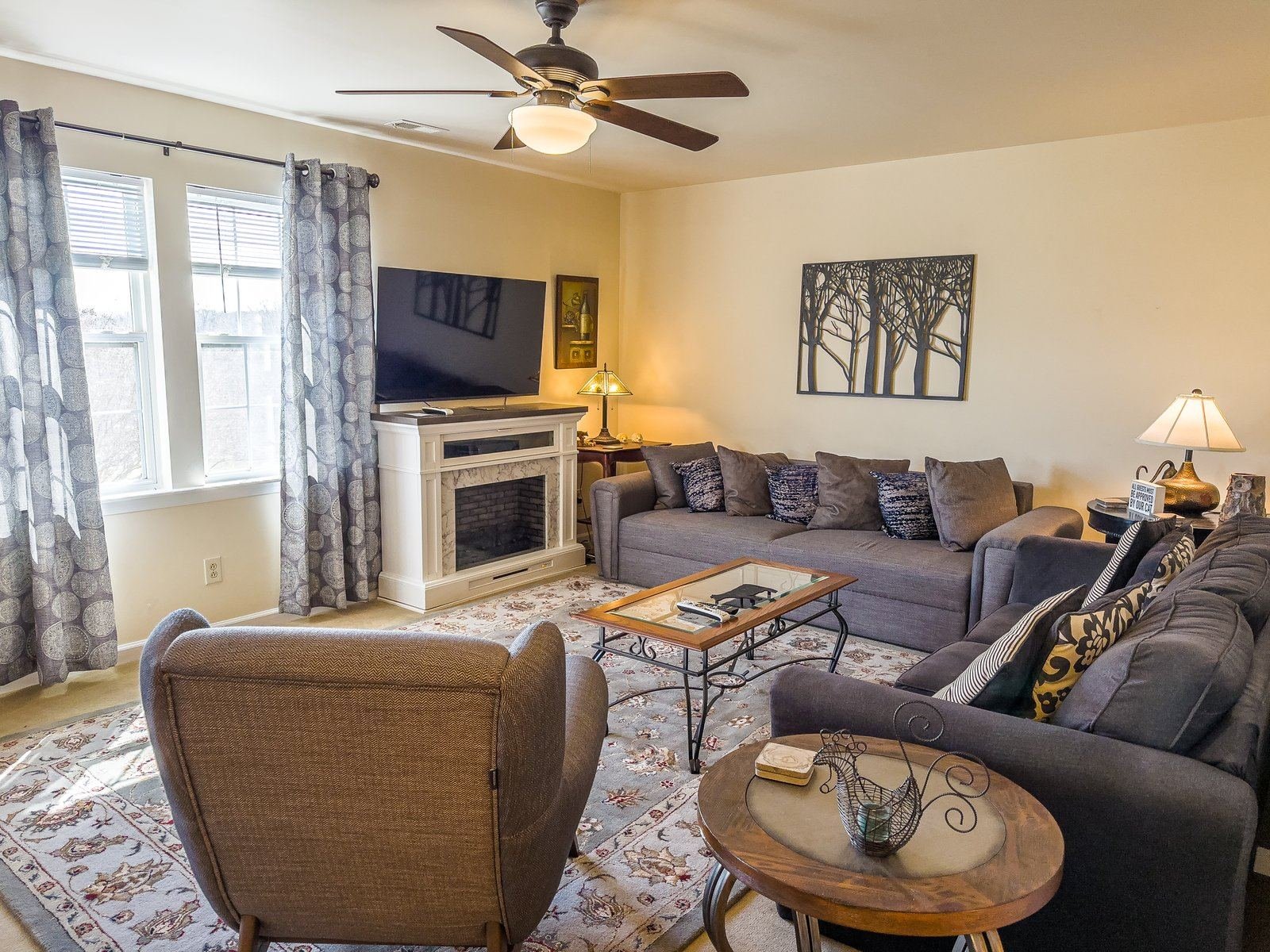 Riverview Suite living room with fireplace